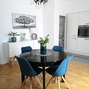 https://apartment-magdalena-zadar.hotelinzadar.com
